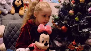 Милана зажигает "А ТЫ МЕНЯ ЛЮБИШЬ?! ..АГА!" Смотреть до конца. (5,6 лет)
