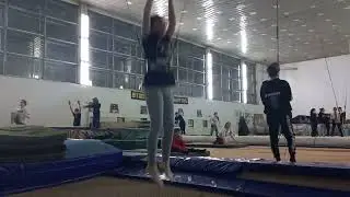 Моя акробатика на батуте - сальто со страховкой - ника чика шоу