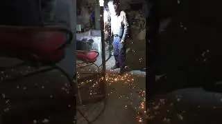 Спосіб прорізання отвору в металі сваркою( елокктрод- сверло )