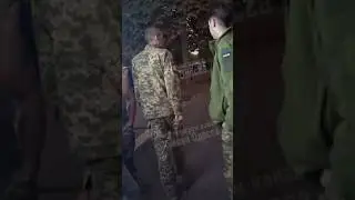 🔥 Дама Прогнала ТЦК | Они В Страхе Прыгнули В Бусик 😳 
