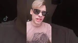 Эй девушка красавица Ты мне очень нравишься У меня есть три жены а четвёртой будешь ты