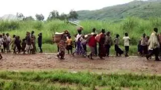 Негры головой не думают, они на ней грузы носят / Africans head do not think they carry loads on it