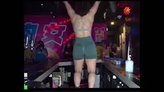 일본 근육녀바의 화끈한 서비스