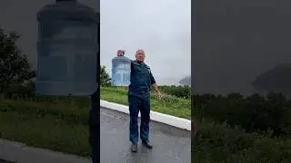 Батя vs бутыль с водой! #motivation