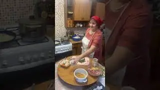 Готовлю голубцы азербайджанские, сырники , курицу гриль, пюре и шаурма.