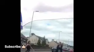 Tiocfaidh ár lá  /  republican music played at Orange Order parade
