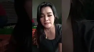 Tante lagi sortir mangga mengkel