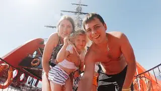 Путешествие на пиратском корабле капитана Барбоссы.