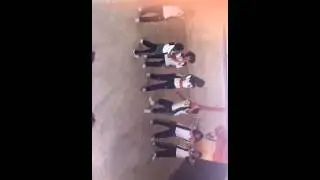 Niñas de 13 bailando