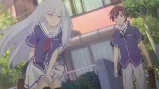 SHE'S NOT WEARING PANTSU!!!
