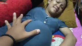 Tangis Haru!!! Elus Perut Bumil Saat Kontraksi Berlangsung