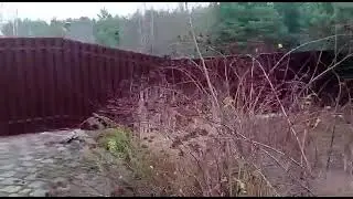 Забор на свайном фундаменте с откатными воротами и калиткой