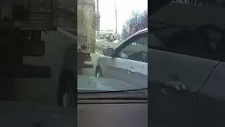 Почему всем так трудно пропустить?(((