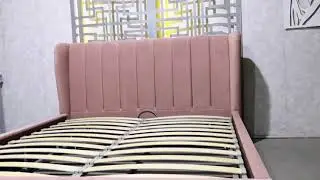 Рафаэль в пудровом цвете.