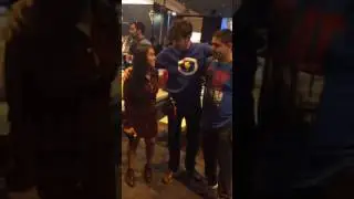 El youtuber Manuel Amate de Domo Electra en el stand de Simon en Matalec