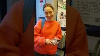 Еду в отпуск, а тут девчонки подходят и говорят,  что занимаются по моим видеоурокам!