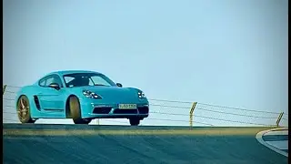 Porsche 718 Cayman T // Tim Schrick // Bilster Berg