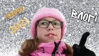 Влог! Расчёсываю котов и кормлю!