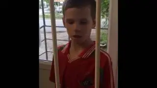 Пацан в ломбарде хочет обменять спичку на деньги