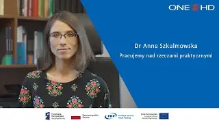 DR ANNA SZKULMOWSKA