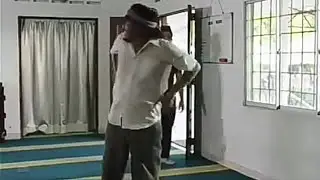 Merdunya suara orang gila azan || tiada di sangka