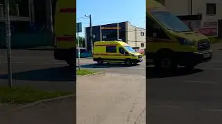 Ambulance siren yelp