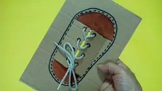 Como fazer um sapato reciclável de papelão com cadarço para amarrar fácil de construir e pedagógico