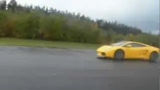 Seat Leon Cupra AWD vs Lamborghini Gallardo LP520 E-gear