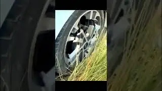 То чувство когда попал в яму на дороге 