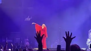 Dog Days Are Over - Florence + the Machine (live)