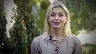 актриса Анастасія Щербина читає вірш Ліни Костенко