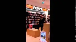 Nesli #AndràTuttoBene In store tour- Feltrinelli Catania 5/03/2015 parte 7