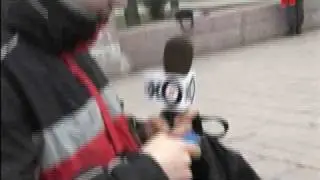 Раздача стикеров.wmv
