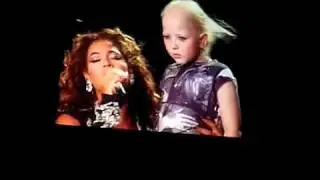 Beyonce' sings HALO to a sick Sydney girl on 18/9/09 - High Quality!