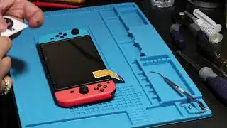 How to put a Screen Protector on your Nintendo Switch