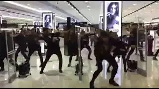 Зашли в Летуаль , а там трэш!!!)) ВСЕМ СМОТРЕТЬ!!