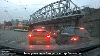 Обиженка на Мерсе подставил жопу 🤦‍♂️😂🤷‍♀️ ДТП на перекрестке 1-й Муринский - Лесной пр.