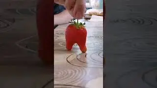 Злая клубника. #приколы #юмор #клубника