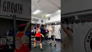 Жонглирование гирями 16 кг. Броски друг другу!