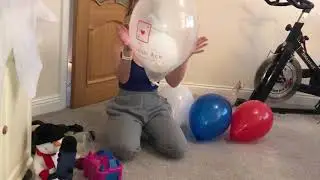 USA coloured themed balloon inside a balloon blowing up