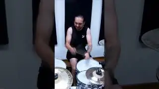 #drum #drumbeats #drumdrum #drumming #musicalinstrument #drummer #music #drummerlife #drumsdrums #dw