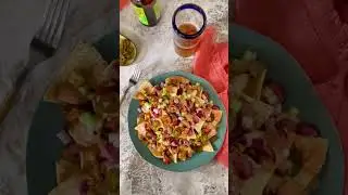 Can’t stop (won’t stop) thinking about our smoky tempeh #nachos 😮‍💨
