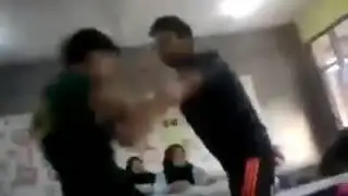 Viral!! budak sekolah gaduh!!!kesian cikgu