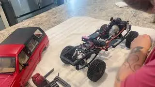 Installing a cc hand velbloud rear tire carrier on a rc4wd marlin crawler chassis with4 runner body