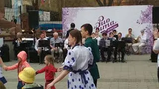 Легко на сердце от песни весёлой. Композитор Исаак Дунаевский.