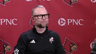 Louisville men's basketball coach Pat Kelsey sits down for a 1-on-1 conversation ahead of the season
