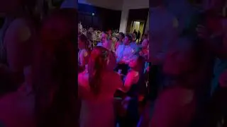 Coop Anna Chair dance