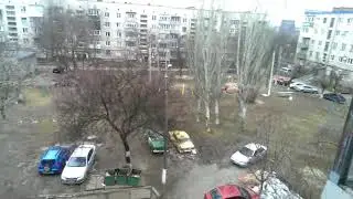 Воздушная тревога. Над городом воют сирены...