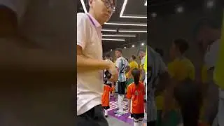 Enzo Fernández vivió un momento muy tierno con este pequeño, previo a salir al campo de juego ❤👏🤗🥰😃