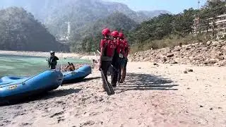 Full enjoy fun kids visiting place rafting training